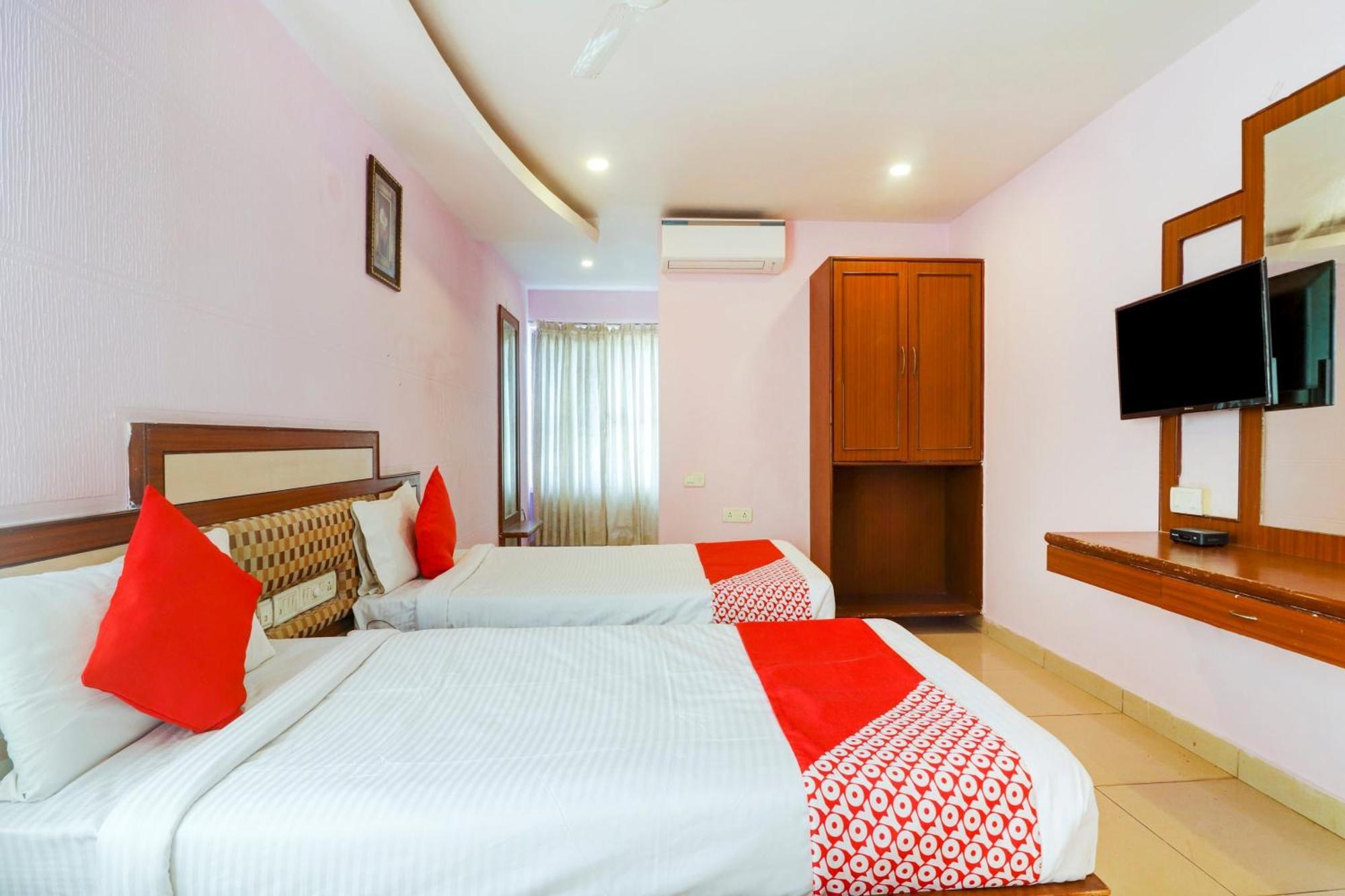 היידראבד Super Collection O 77115 Vaishnavi Palace מראה חיצוני תמונה